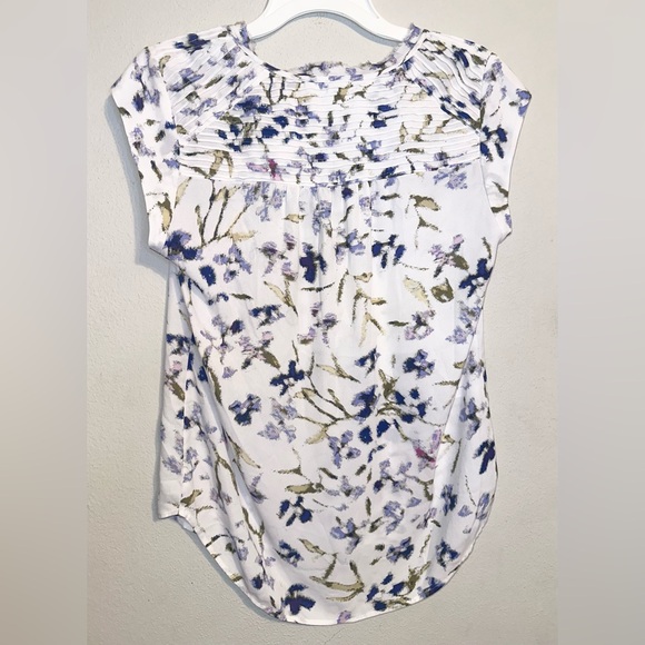 Daniel Rainn White Floral Cap-Sleeve Blouse with Blue Accents - Picture 3 of 3